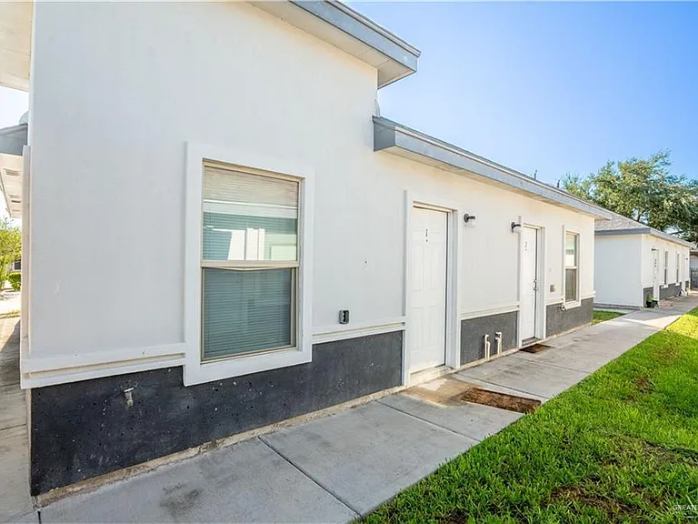 422 W Chavez St #2 — Photo 10