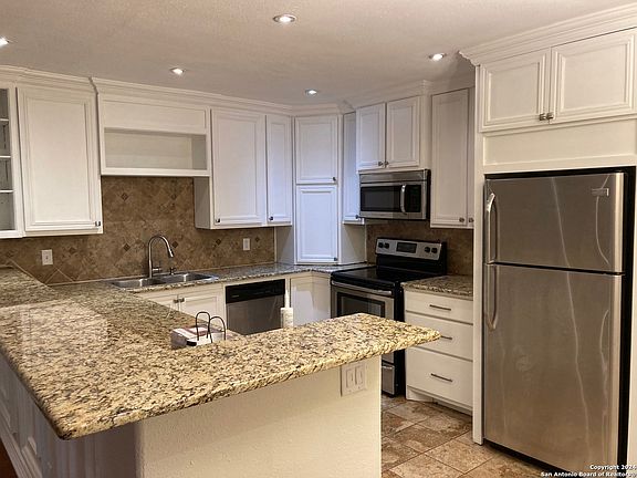 4th image of 100 Lorenz Rd #1102