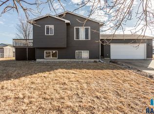 706 Almond Ave, Harrisburg, SD 57032