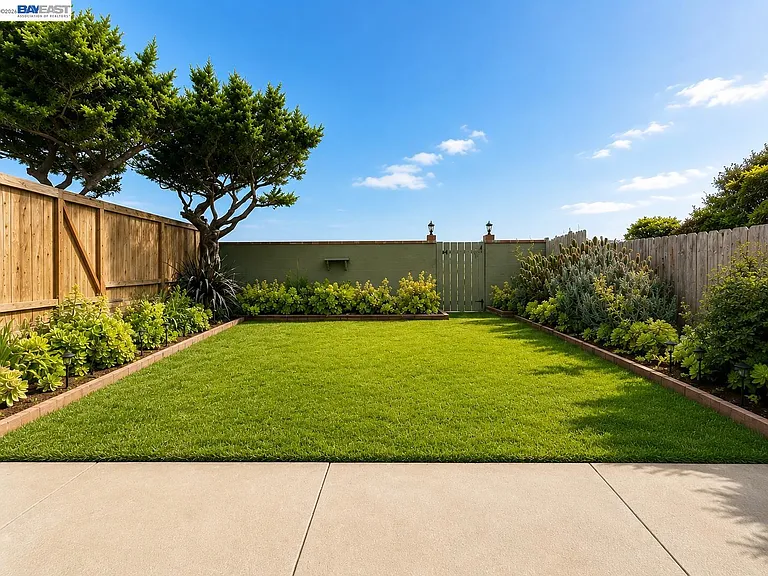 Palisades Dr — Photo 9