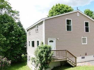 381 N State Rd, Cheshire, MA 01225