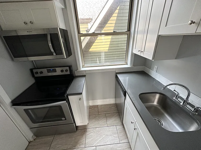 5721 Elwood #B3
