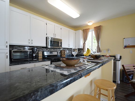 3rd image of 1554 Paseo Aurora
