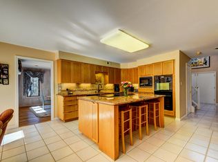 28 Oak Ridge Dr, Voorhees, NJ 08043