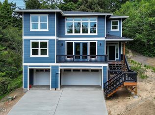 1035 NE Lakewood Dr, Newport, OR