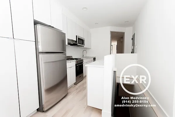 Rented by EXR | media 24