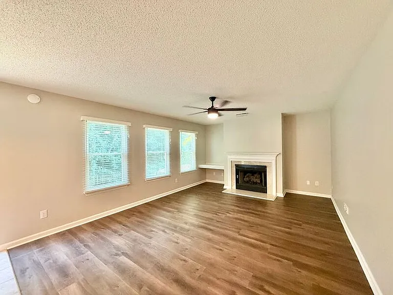 301 Siena Dr — Photo 11