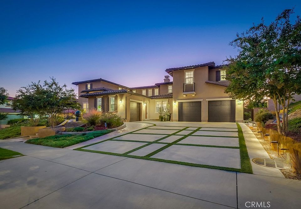1st image of 267 Snapdragon Ln
