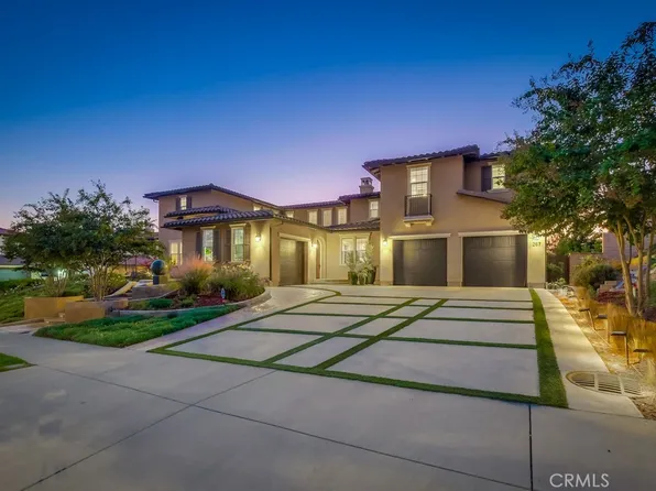 267 Snapdragon Ln, Glendora, CA 91741