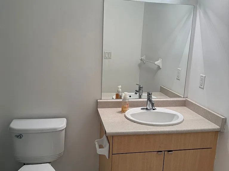 600 Fleet St E #329 — Photo 11