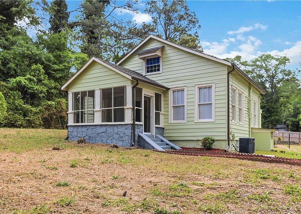 1st image of 302 Fayetteville Rd
