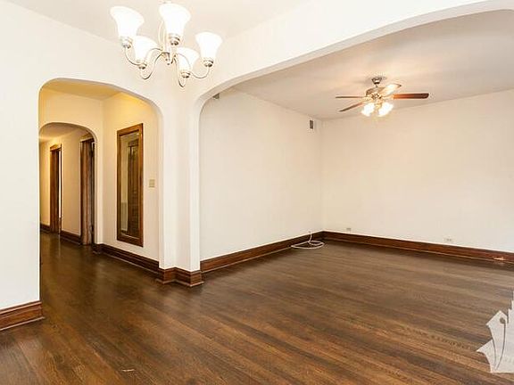 3rd image of 3047 W Logan Blvd #G1