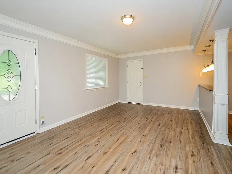 1847 Litchfield Rd — Photo 6