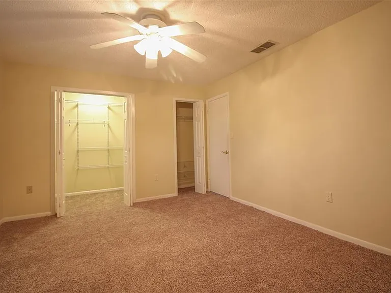 2014 Charnes Dr — Photo 12