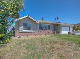 11822 Holyoak Ln, Garden Grove, CA 92840