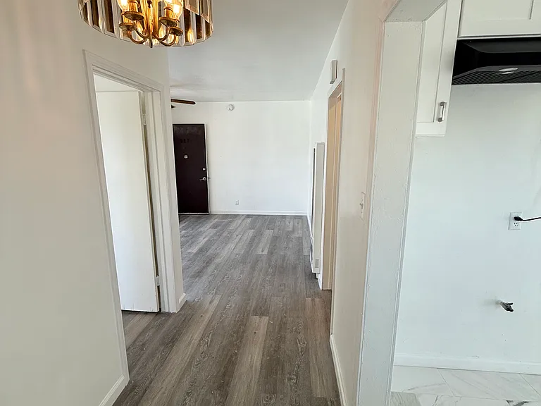 927 W Gage Ave #1 — Photo 10