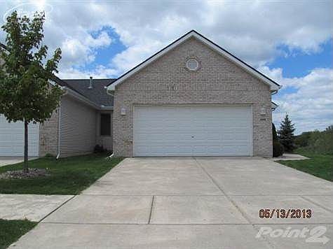 2nd image of 1046 Foxglove Ln