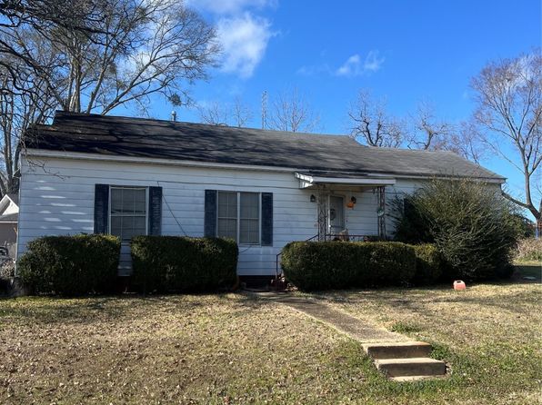 101 N Walnut St, Vivian, LA 71082
