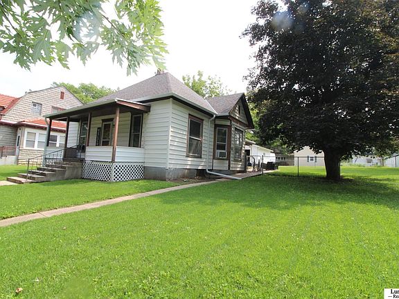 3rd image of 1709 O St