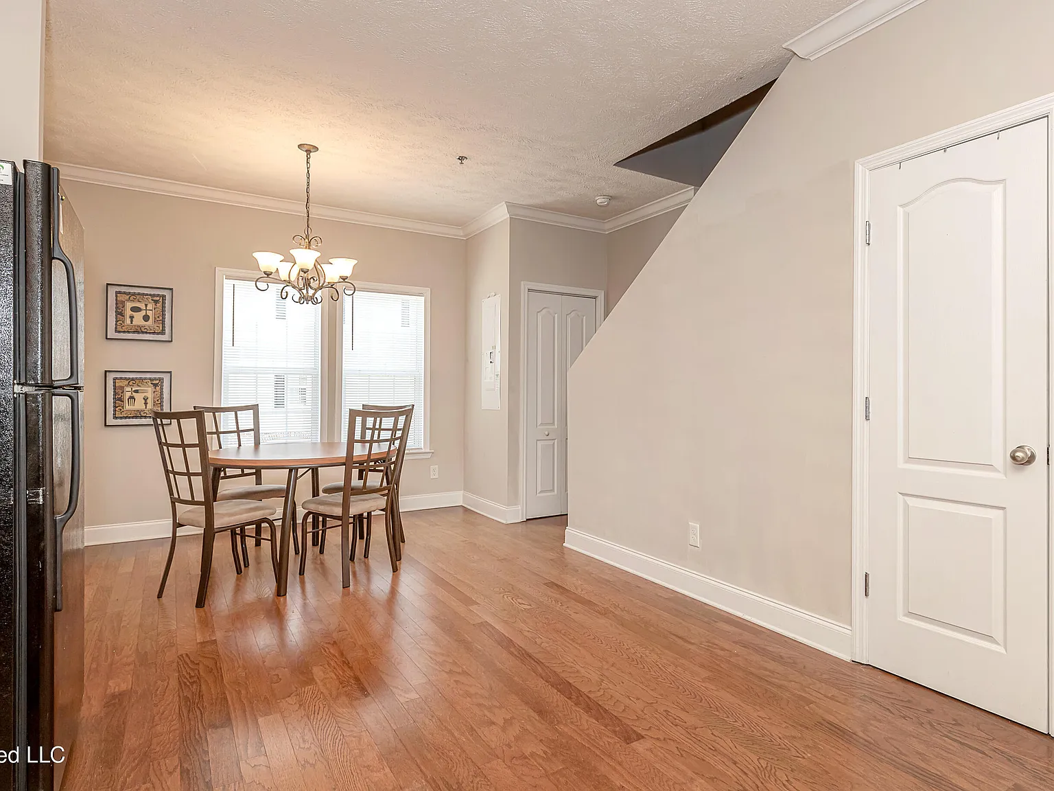 3 bed, 2.5 bath, 1589 sqft, $2,500 — Photo 4