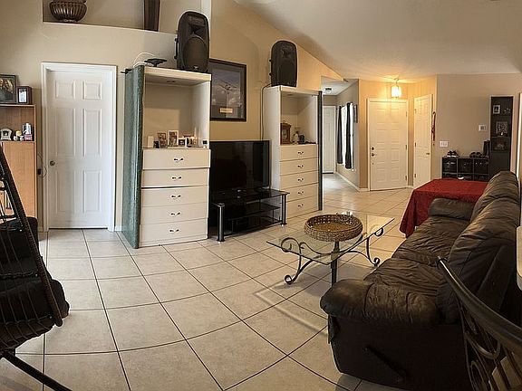 3rd image of 7204 Hagen Ln