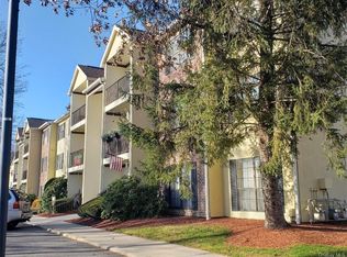 30 Huntington Cir, Peekskill, NY 10566