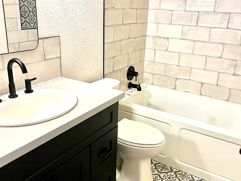 6885 E Cochise Rd — Photo 12