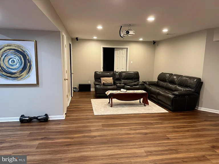 873 S York Dr — Photo 40