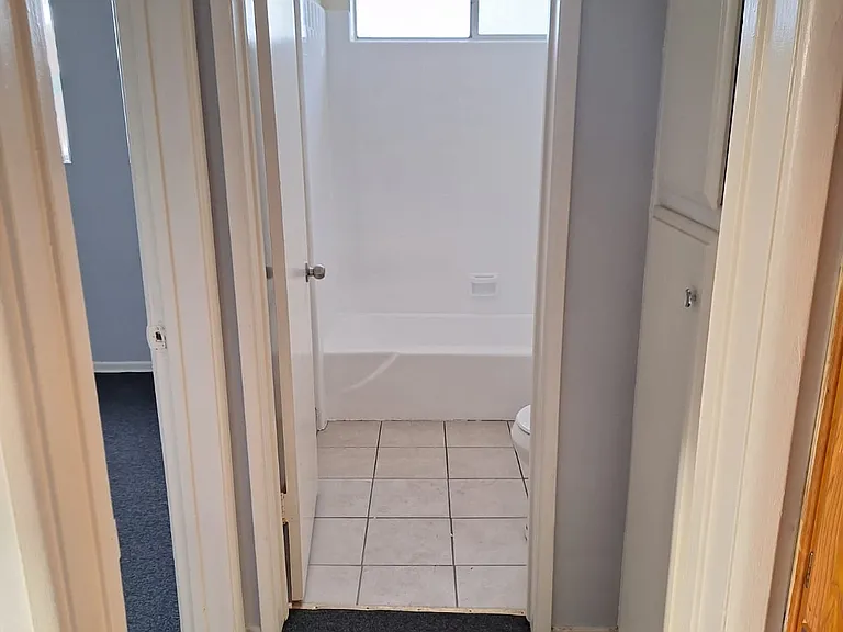 247.5 E Hullett St #8 — Photo 5