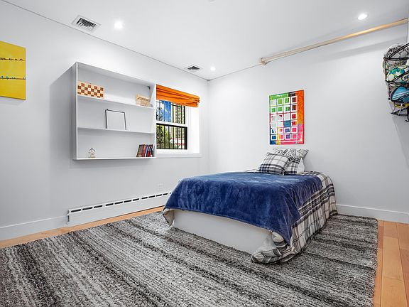 5th image of 520 Laguardia Pl APT 1S