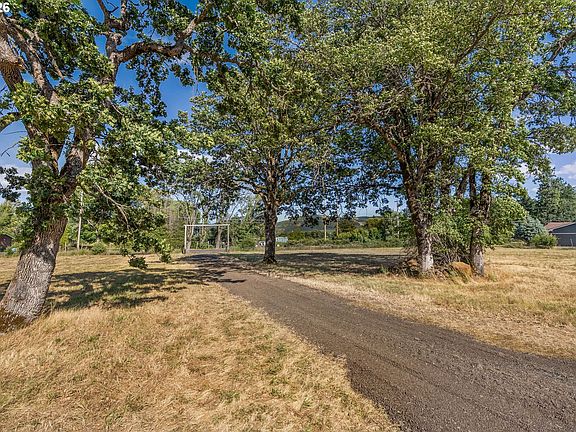 5th image of Multnomah Rd #309