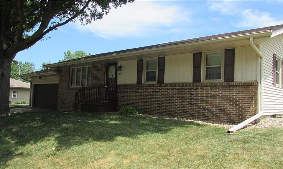1st image of 1601 Merna Dr
