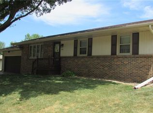 1601 Merna Dr, Knoxville, IA 50138
