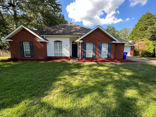 301 Curtis Dr, Troy, AL 36079