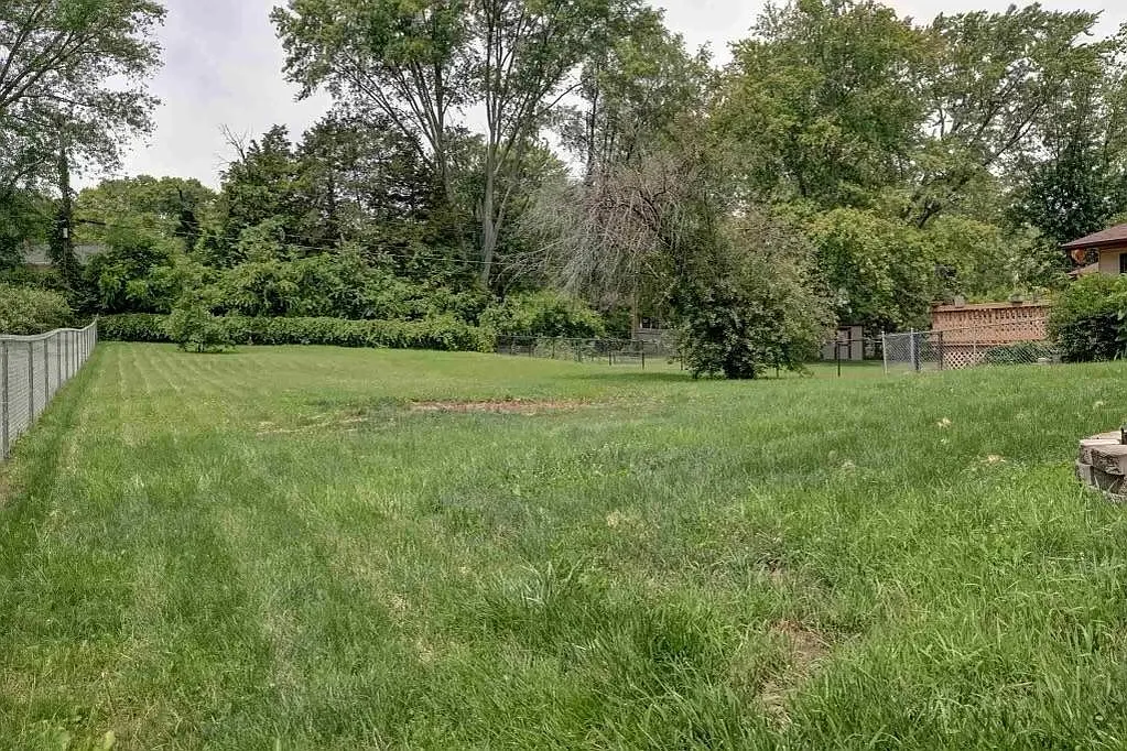 3405 N Stoneycrest Rd — Photo 3