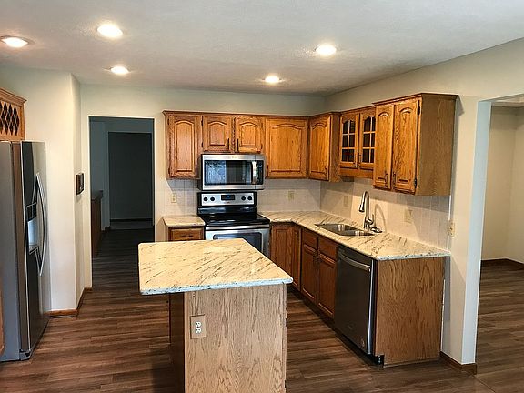 2nd image of 14122 Olive Cir