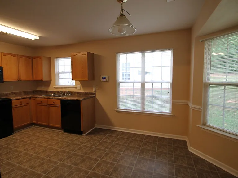 1281 Spring View Ct — Photo 7