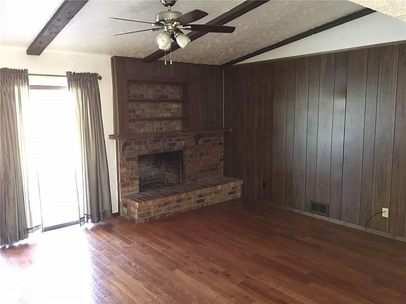 5th image of 6409 Faircove Cir