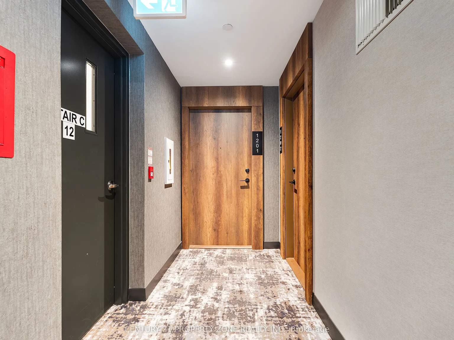 1 bed, $2,299 — Photo 2