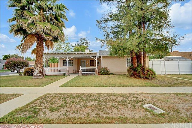 8166 Bianca Ave, Northridge, CA 91325 | Zillow