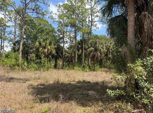 8261 Scarecrow Rd, North Fort Myers, FL 33917