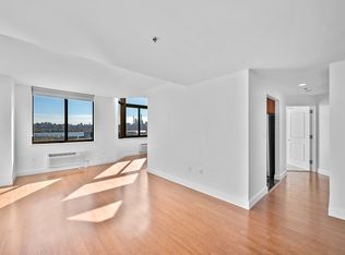 197 Gorge Rd #506, Edgewater, NJ 07020