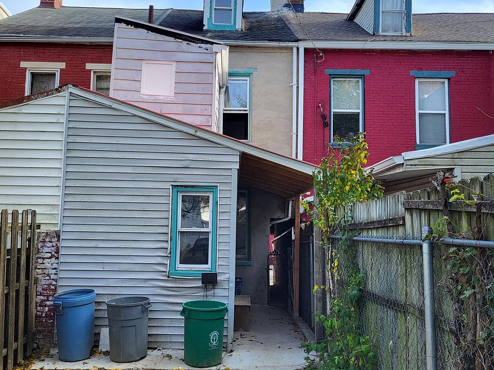 2nd image of 445 W Princess St