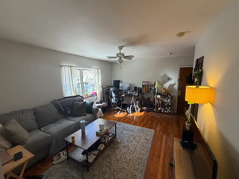 120 Sutherland Rd — Photo 9