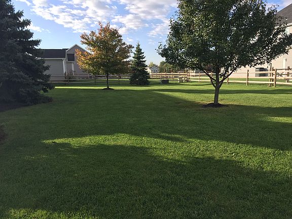 2nd image of 716 Prairie Rose Dr