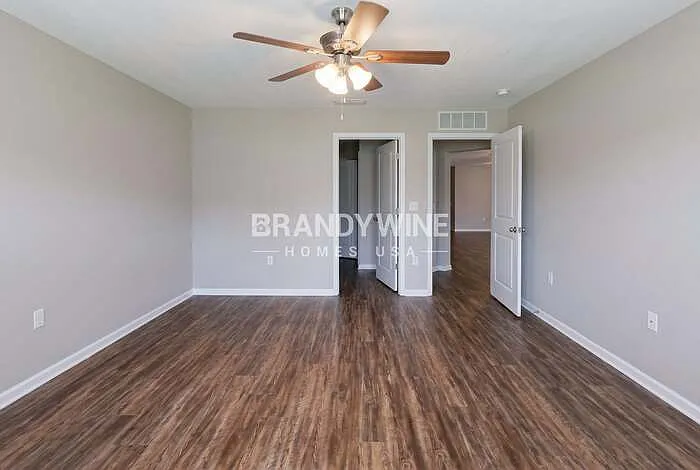 1832 James Madison Ct — Photo 9