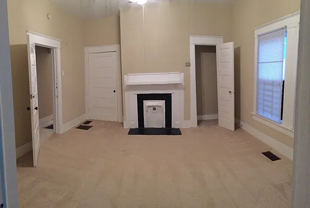 1080 Curran St NW — Photo 32
