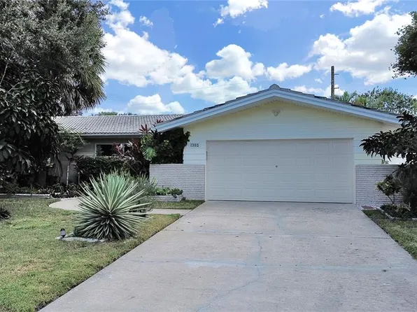 1385 Embassy Dr, Clearwater, FL 33764