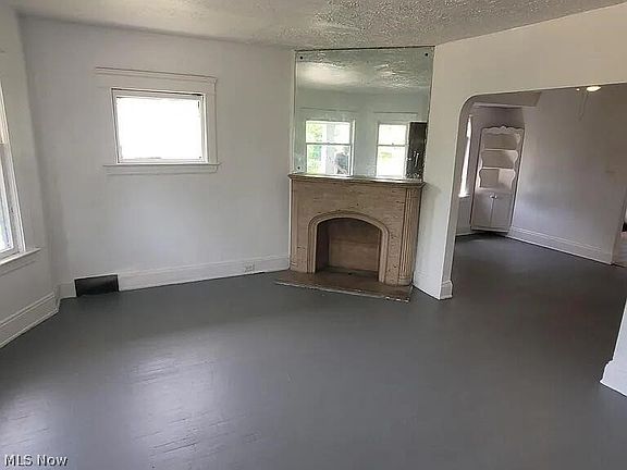 4th image of 626 E 130th St