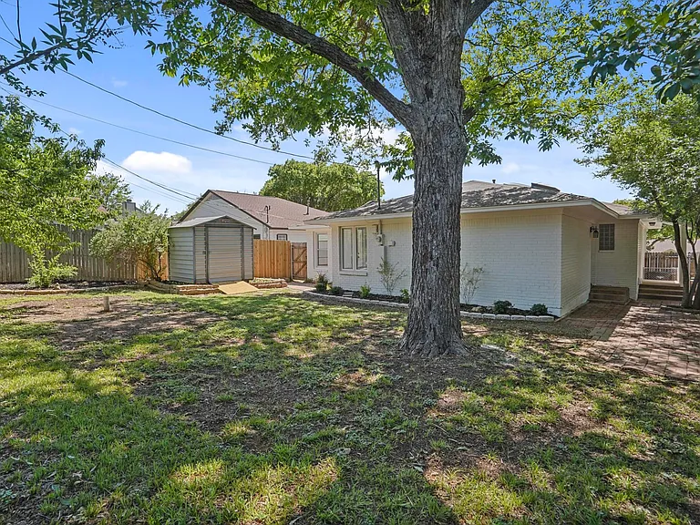 2541 Walsh Ct — Photo 36